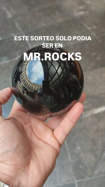 ​¡SORTEO ESPECIAL! ⚫✨

¿QUIERES ESTA ESFERA DE OBSIDIANA?

​Queremos premiar vuestro apoyo con un sorteo increíble. ¡Participar es muy fácil y puedes hacerlo todas las veces que quieras!

​Para entrar en el sorteo solo tienes que seguir estos pasos:

​1️⃣ Síguenos @mrrocks_oficial y Dale LIKE a esta publicación. ❤️

2️⃣ COMPARTE este post en tus Stories etiquetando a @mrrocks_oficial

3️⃣ MENCIONA a tantas personas como quieras en los comentarios. ¡Cuanta más gente nombres, más posibilidades tienes de ganar! (Recuerda: una persona por comentario). 🗣️

​🗓️ Tienes tiempo hasta el 1 de mayo, día en el que anunciaremos al ganador/a por aquí.

​¡Muchísima suerte a todos! 🍀🤞

#ObsidianaAuténtica #piedrasnaturales #pulserasconenergia #minerales #piedraspreciosas